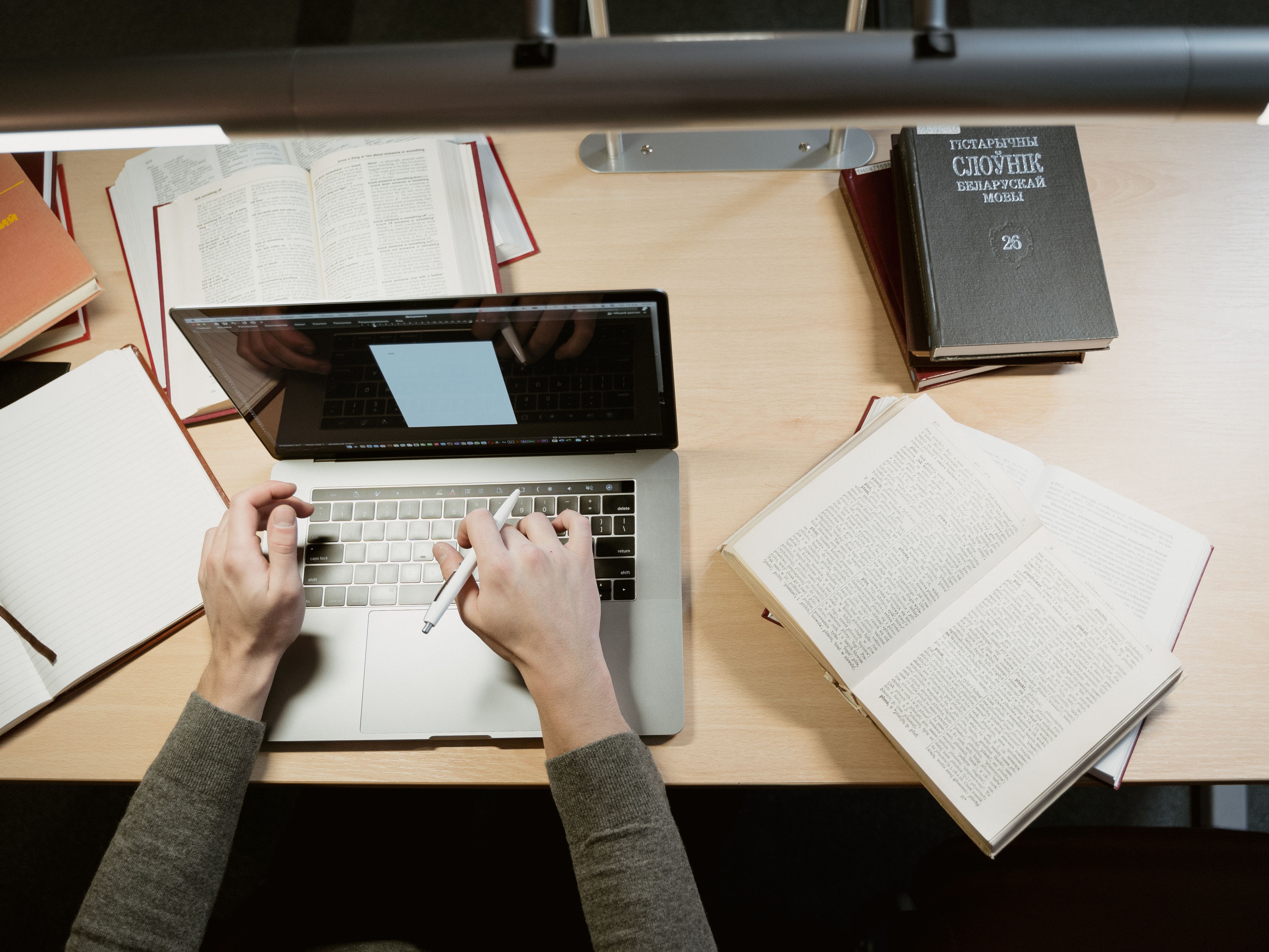 Kapan Sebaiknya Menggunakan Parafrase dalam Penulisan Akademik?