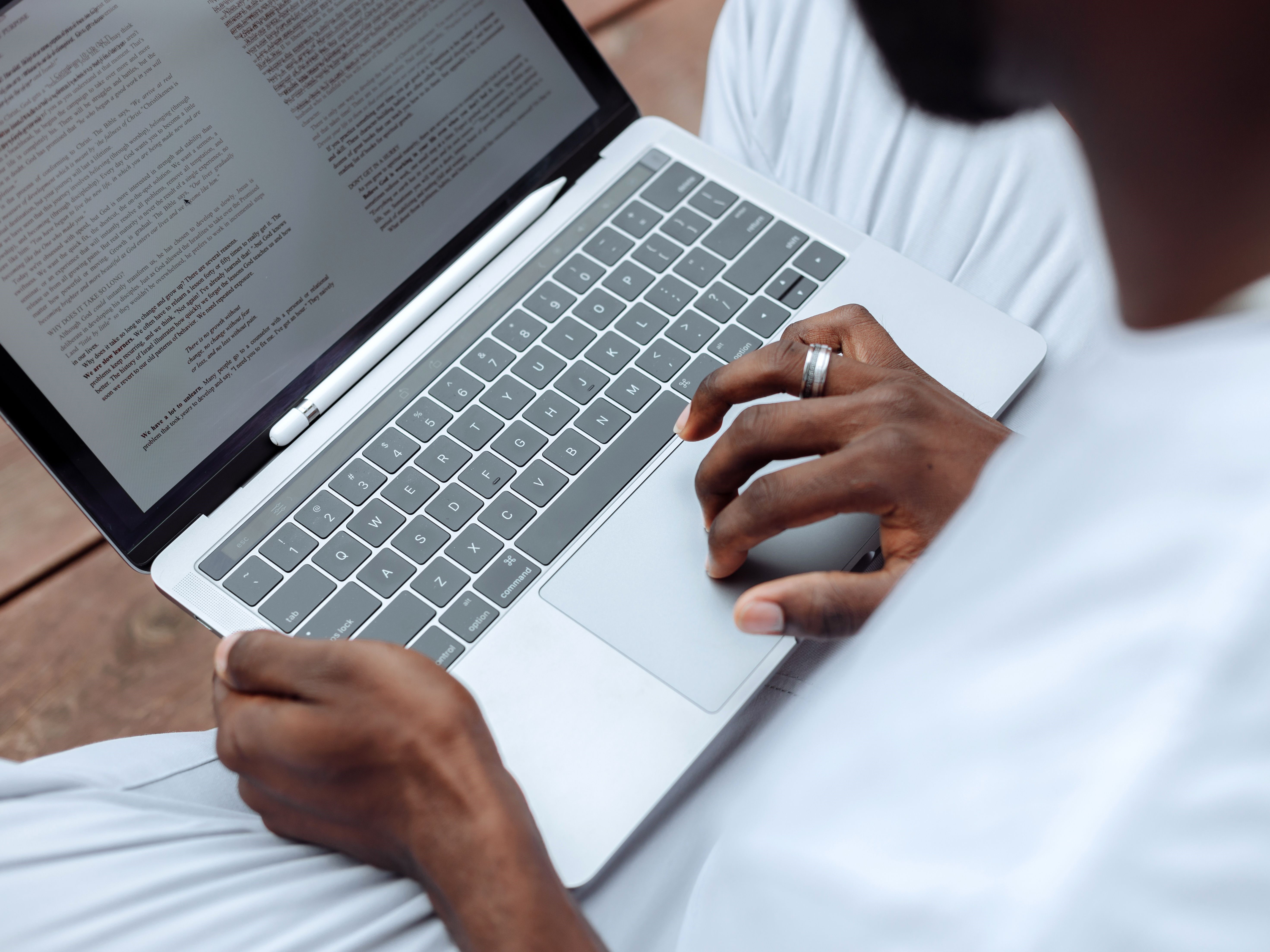 Sulit Menemukan Jurnal yang Relevan? Bisa Jadi Keyword Pencarianmu Terlalu Umum