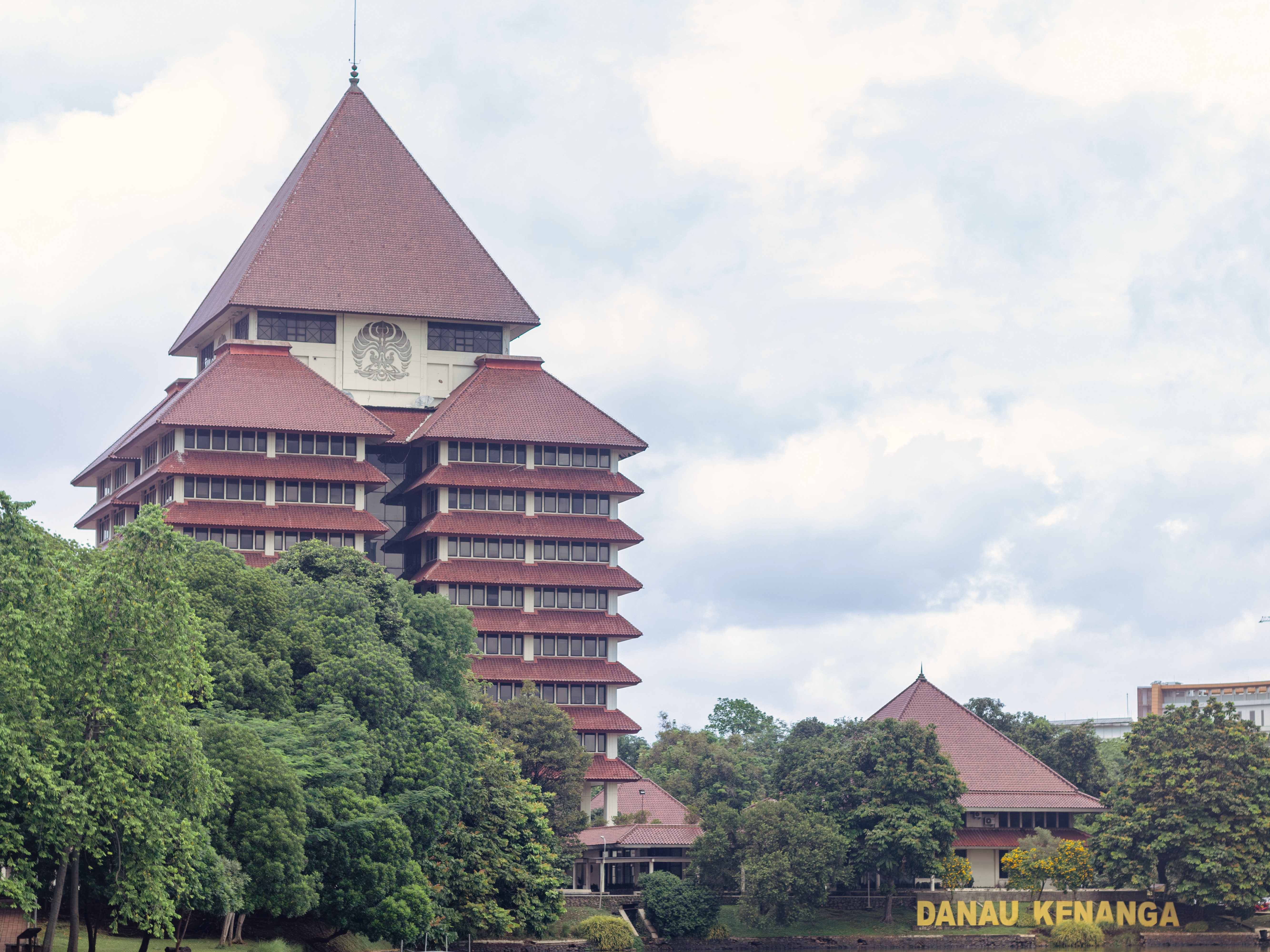 10 Kampus dengan Akreditasi Unggul BAN-PT 2026
